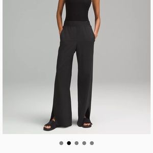 Lululemon stretch woven wide-leg high-rise pant S